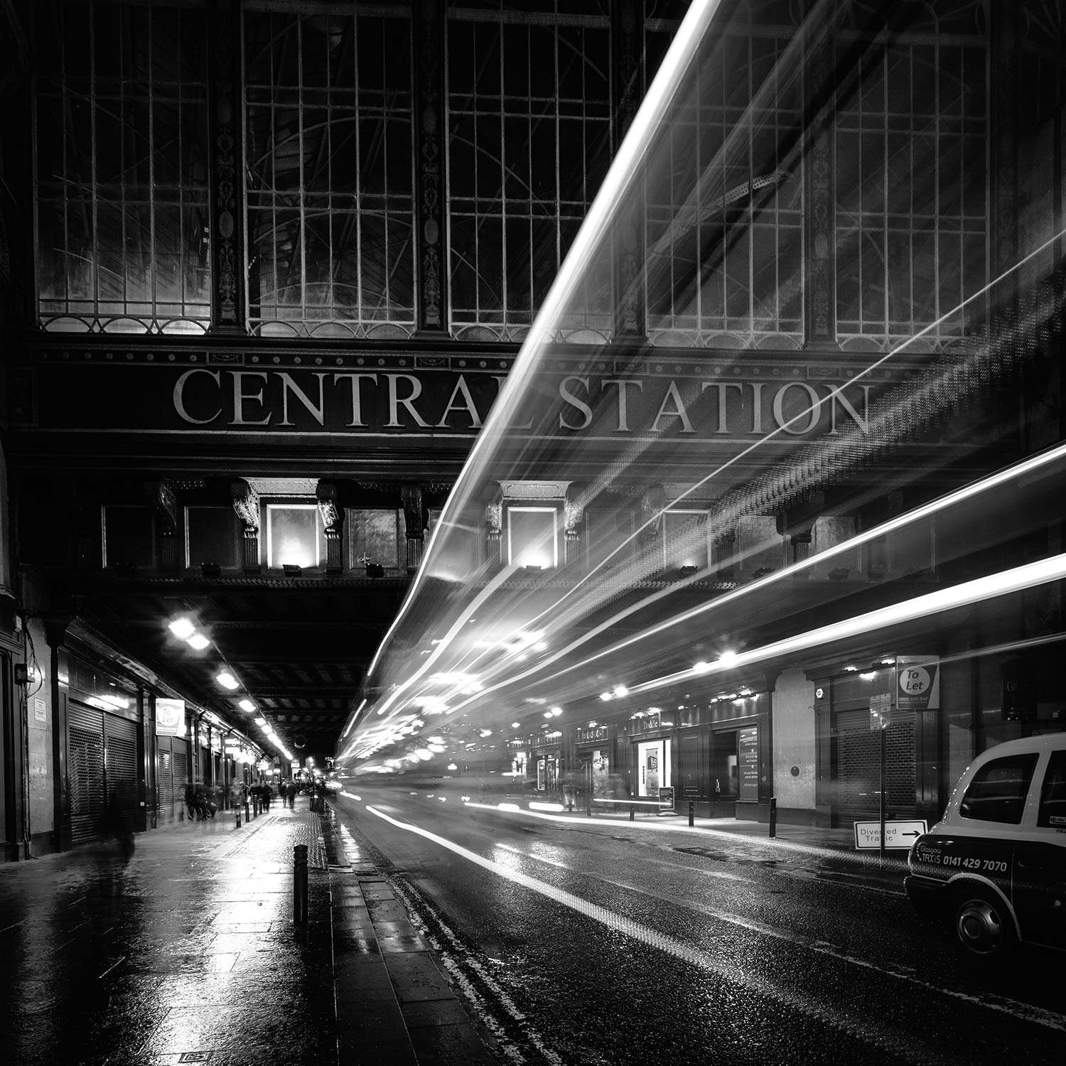 stunning glasgow at night